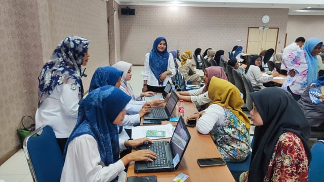 BERES-SKP (BErsih, REsmi, Siap edar - Sertifikat Kelayakan Pengolahan) merupakan Inovasi Dinas Perikanan Kabupaten Pandeglang melalui Bidang Pengolahan dan Pemasar Hasil Perikanan untuk membantu para Kelompok Pengolah dan Pemasar (Poklahsar) dalam menerbitkan Sertifikat Kelayakan Pengolahan (SKP)